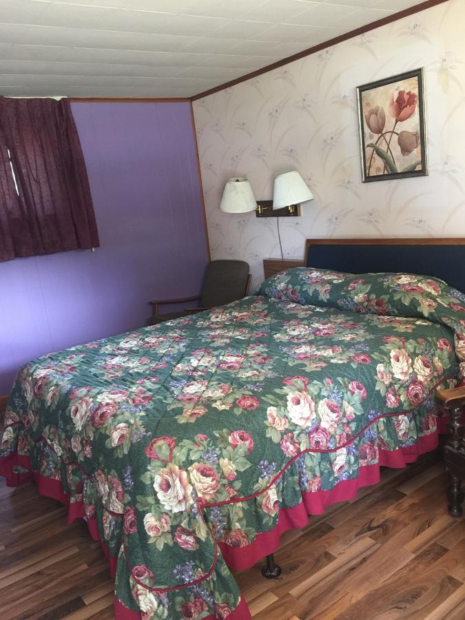 Melody Motor Lodge Connellsville Exterior foto